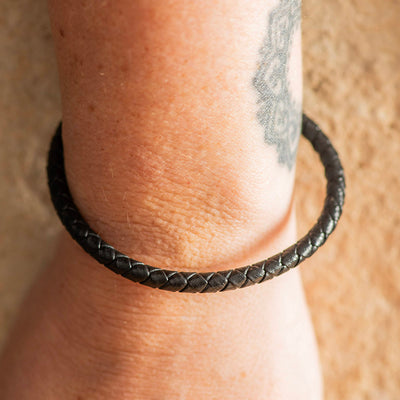 Men's Leather Bracelet Thin Band Black