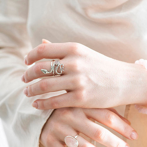 Snake Rose Quartz Ring