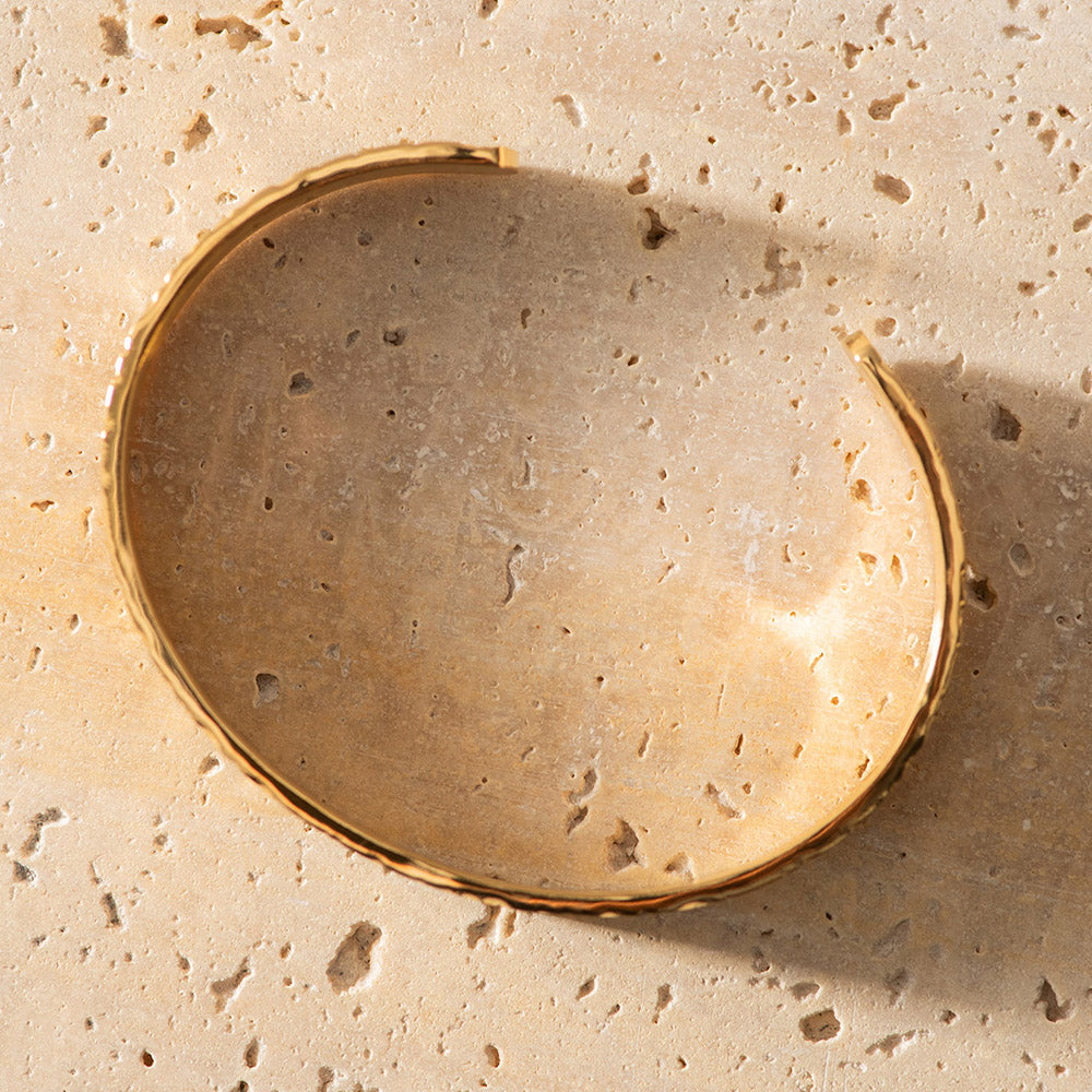 Bangle Hammered Texture Gold Plated
